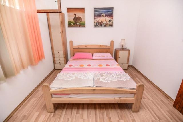 אוהריד Backyard Apartment מראה חיצוני תמונה